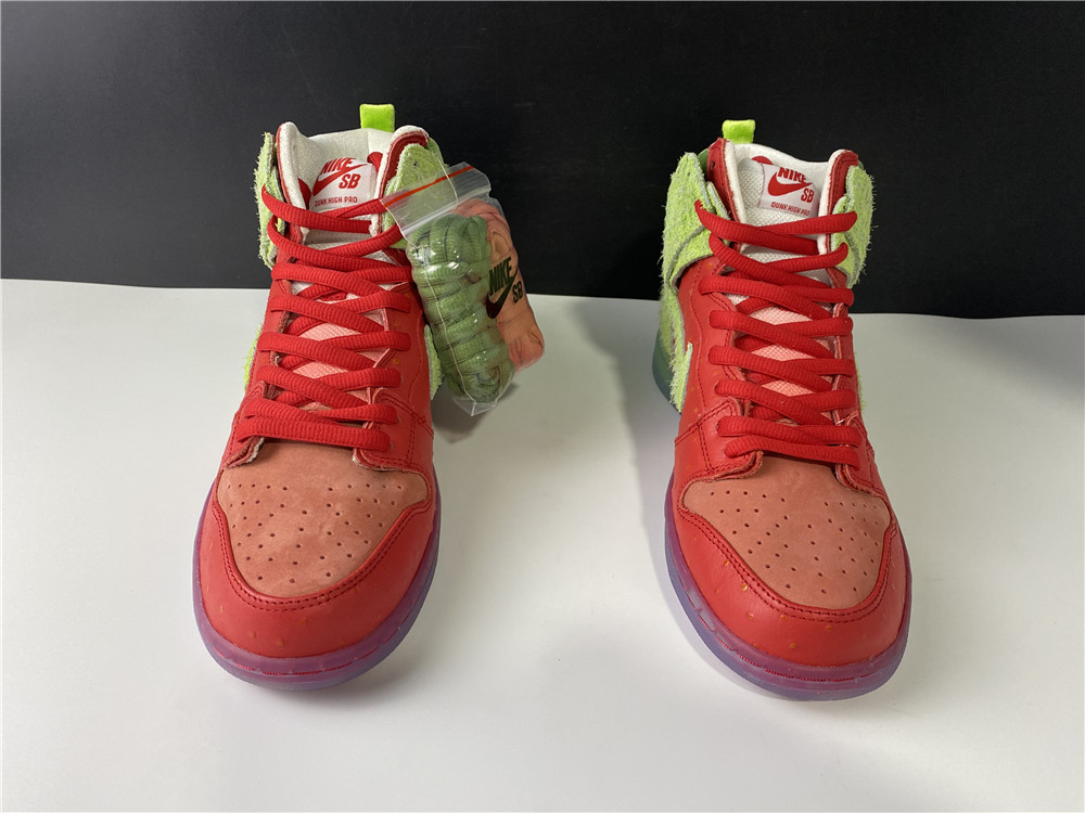 from Dunk SB Nike SB Dunk High Strawberry Cough CW7093-600