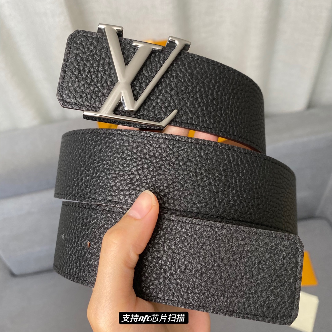 L*ouis V*uitton Belts Top Version