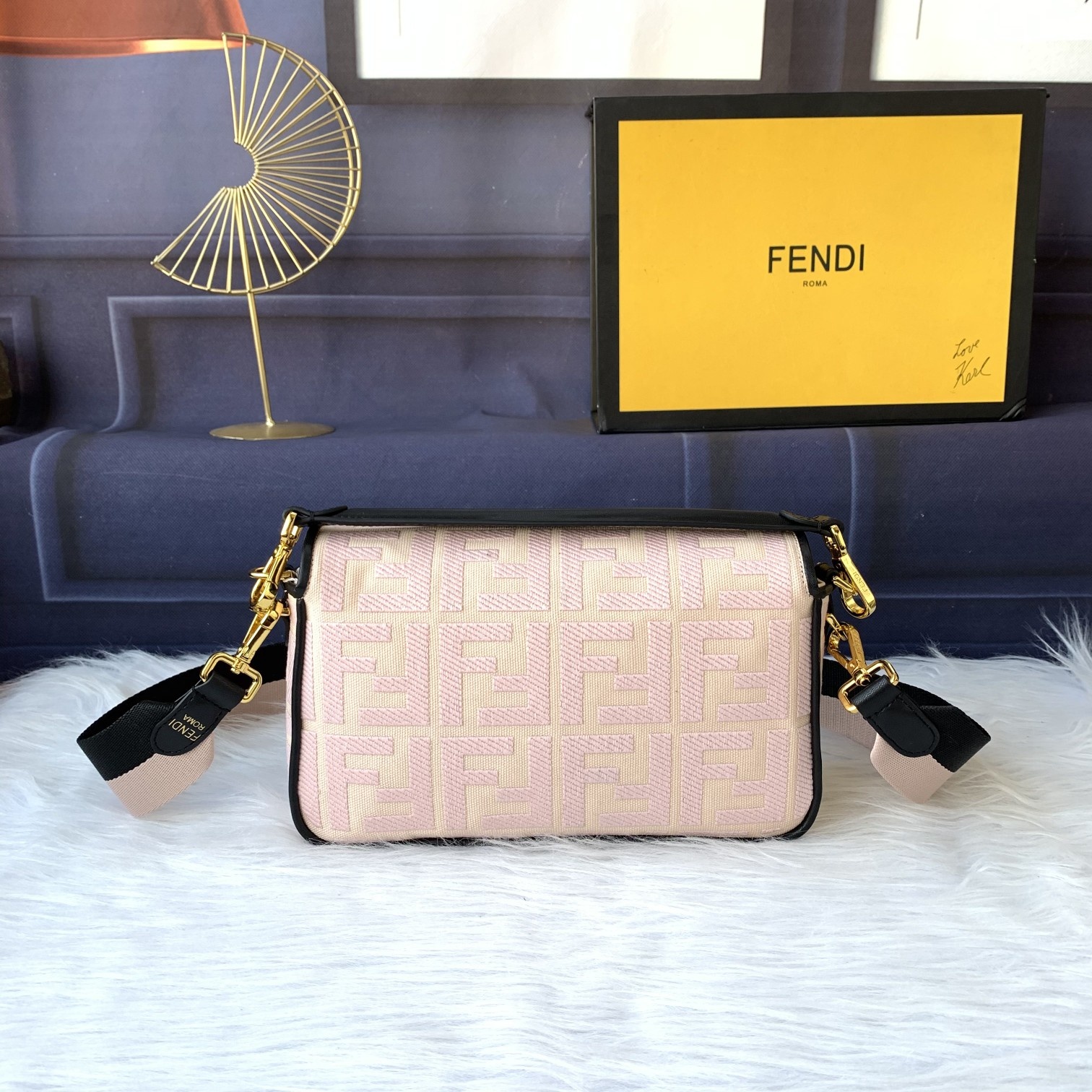 F*endi Top Bag 26*14*4cm