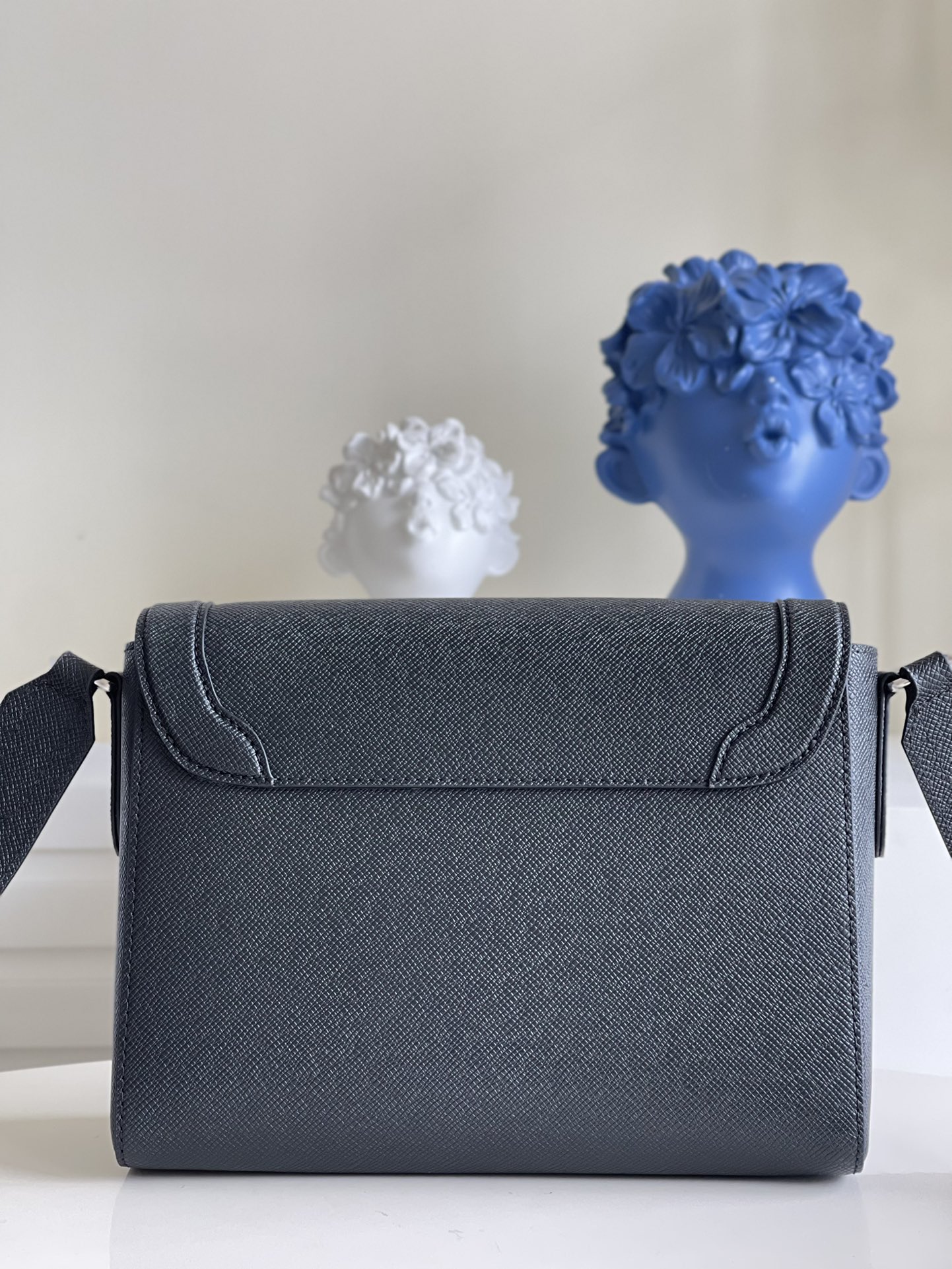 L*ouis V*uitton Bag Top Quality 28.3*18.3*4.3CM