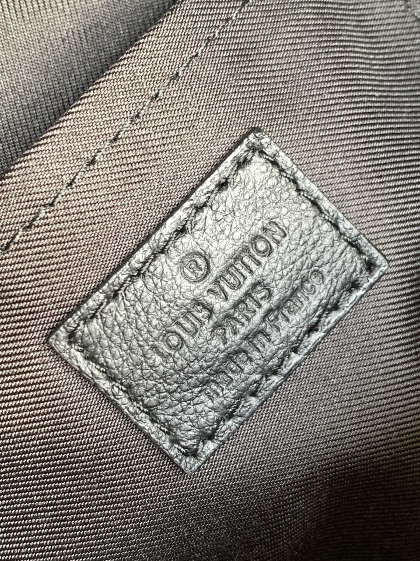 L*ouis V*uitton Bag Top Quality 15*22*9cm