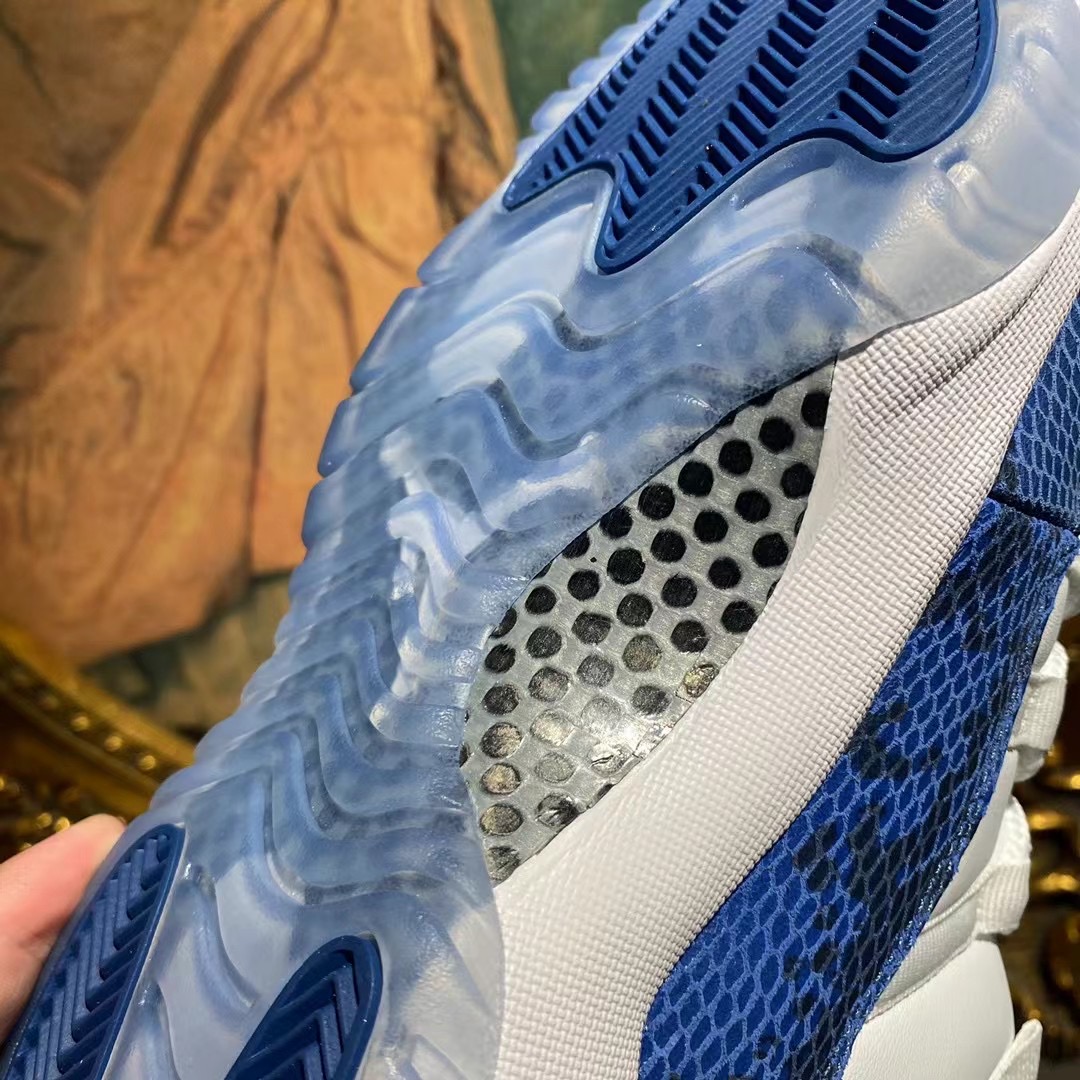 Air Jordan 11 Low
