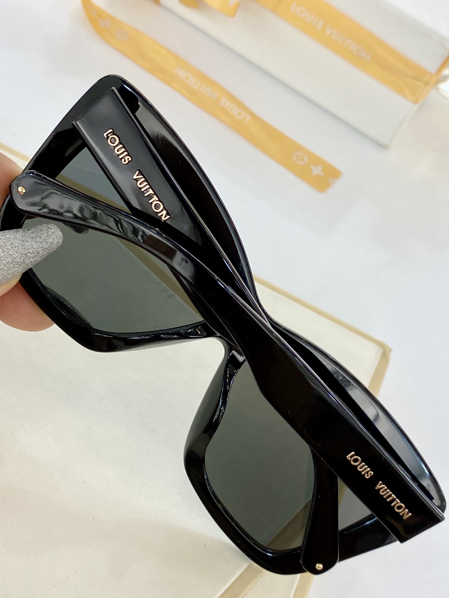 L*ouis V*uitton Glasses Top