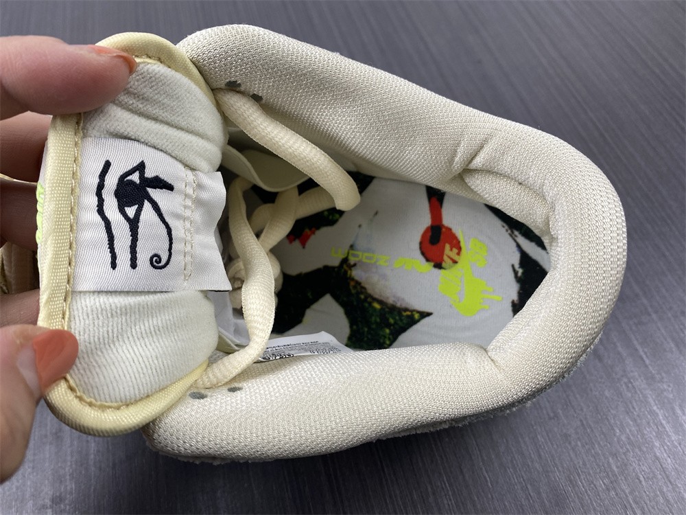 from Nike SB Dunk Low “Mummy DM0774-111