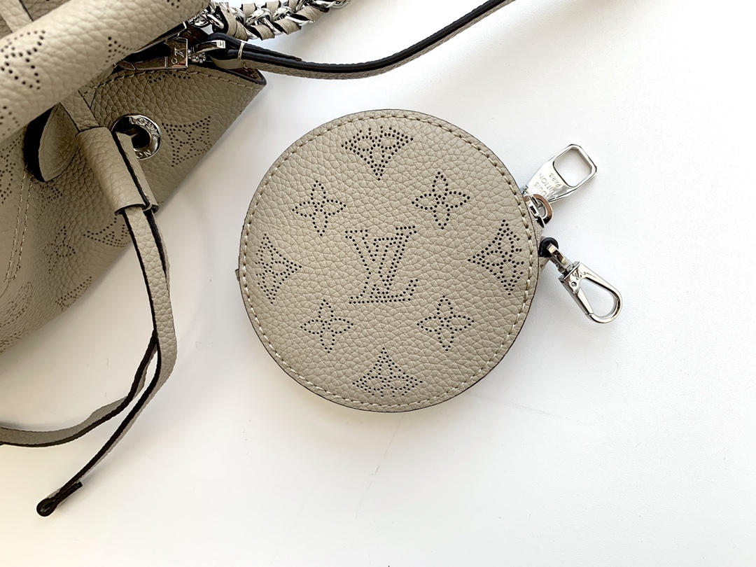 L*ouis V*uitton Top Bag 19 x 22 x 14 cm