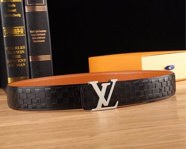 L*uis V*itton Belts Top Version