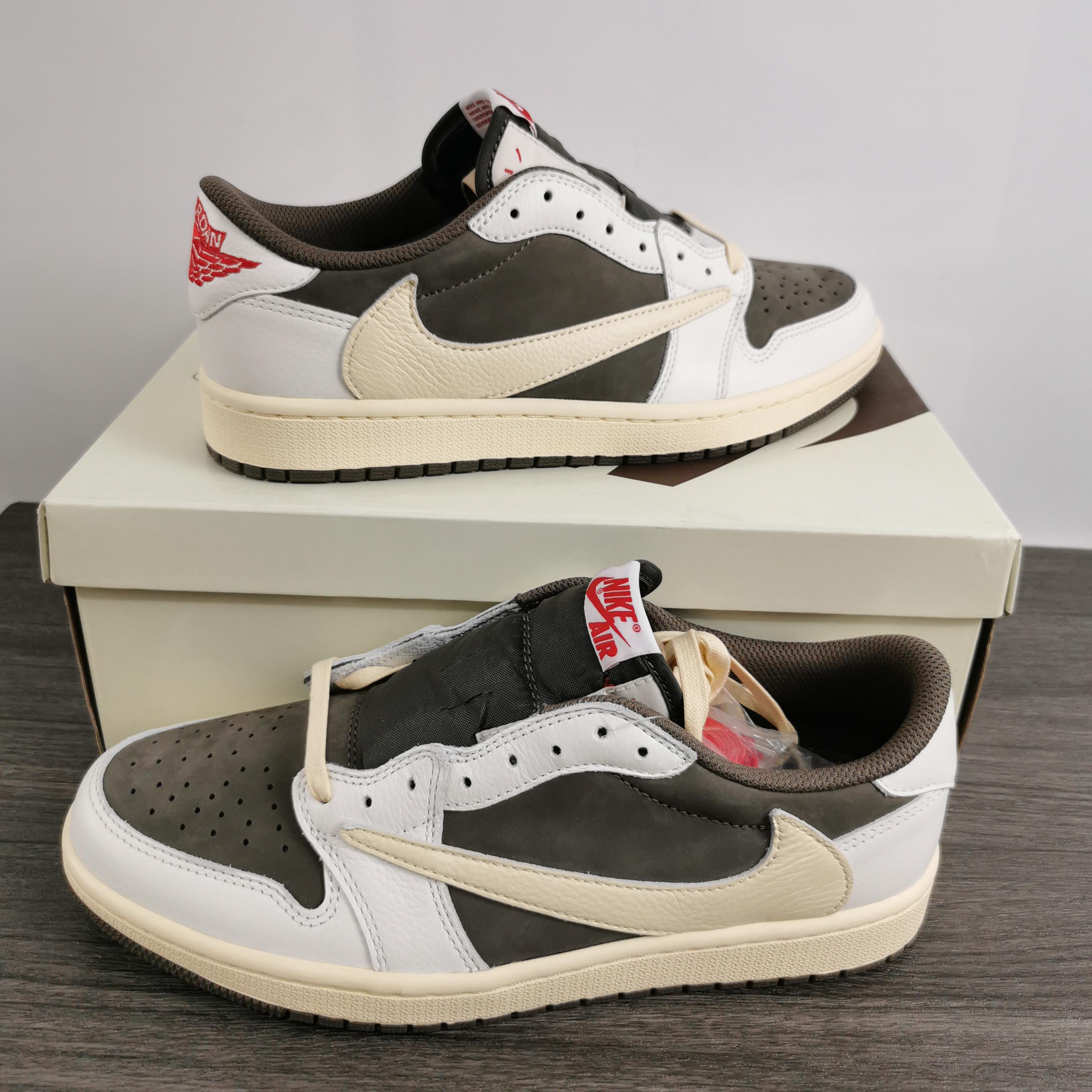 T*ravis S*cott x Air Jordan 1 Low OG DM7866-162