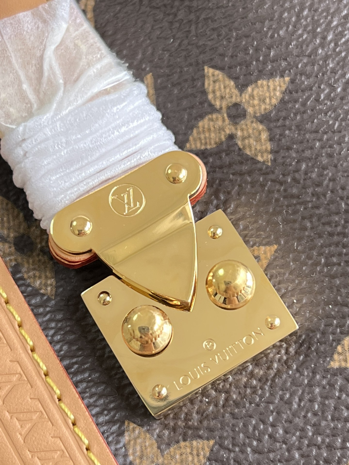 L*ouis V*uitton Bag Top Quality 21*14*6CM