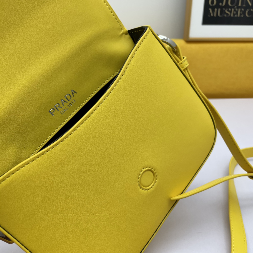 P*rada Top Bag 20*17*6cm