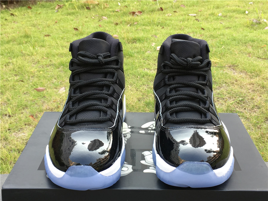 Air Jordan 11 “Space Jam”