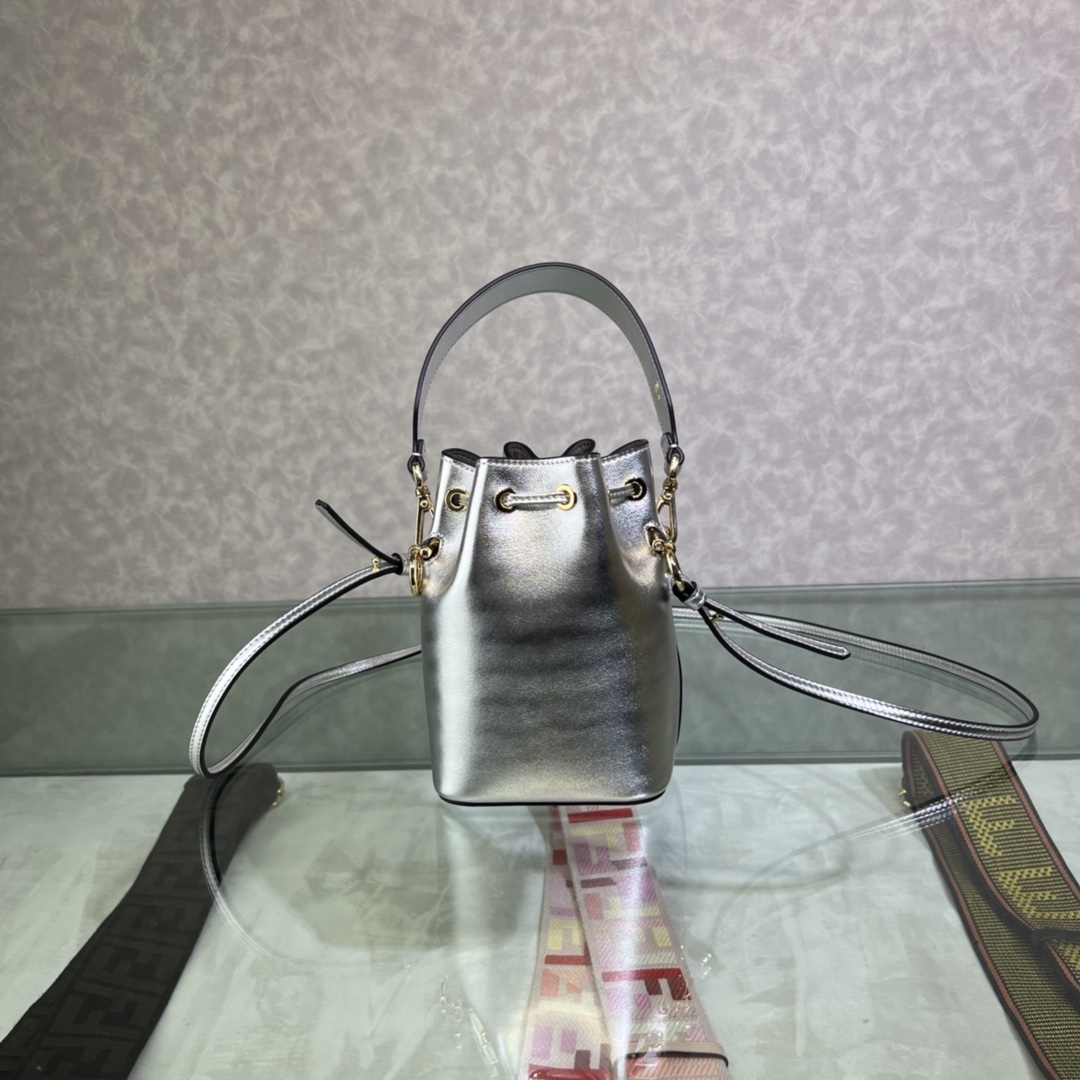 F*endi Bag Top Quality 12*18*10CM