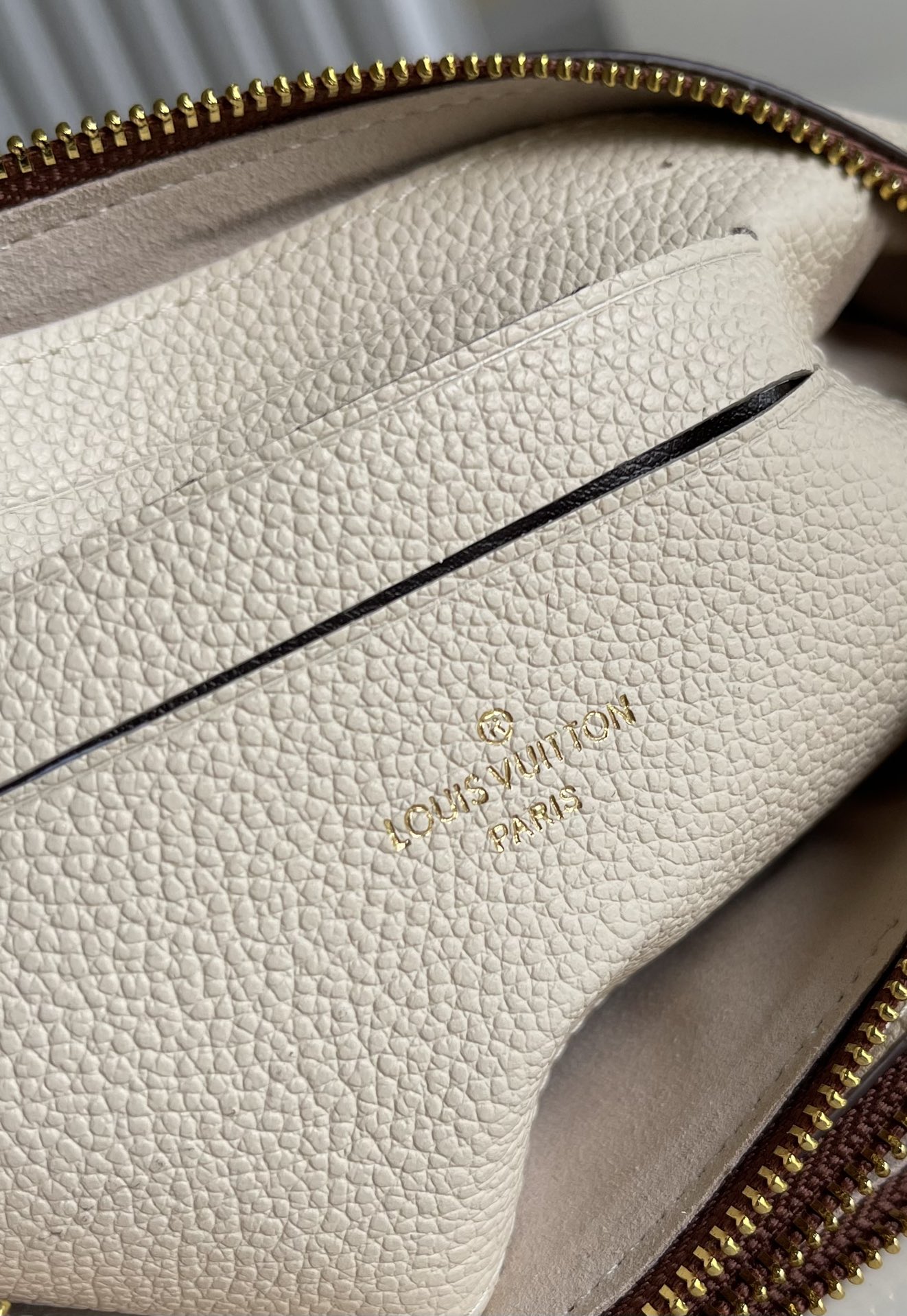 L*ouis V*uitton Top Bag 20*12.5*3cm