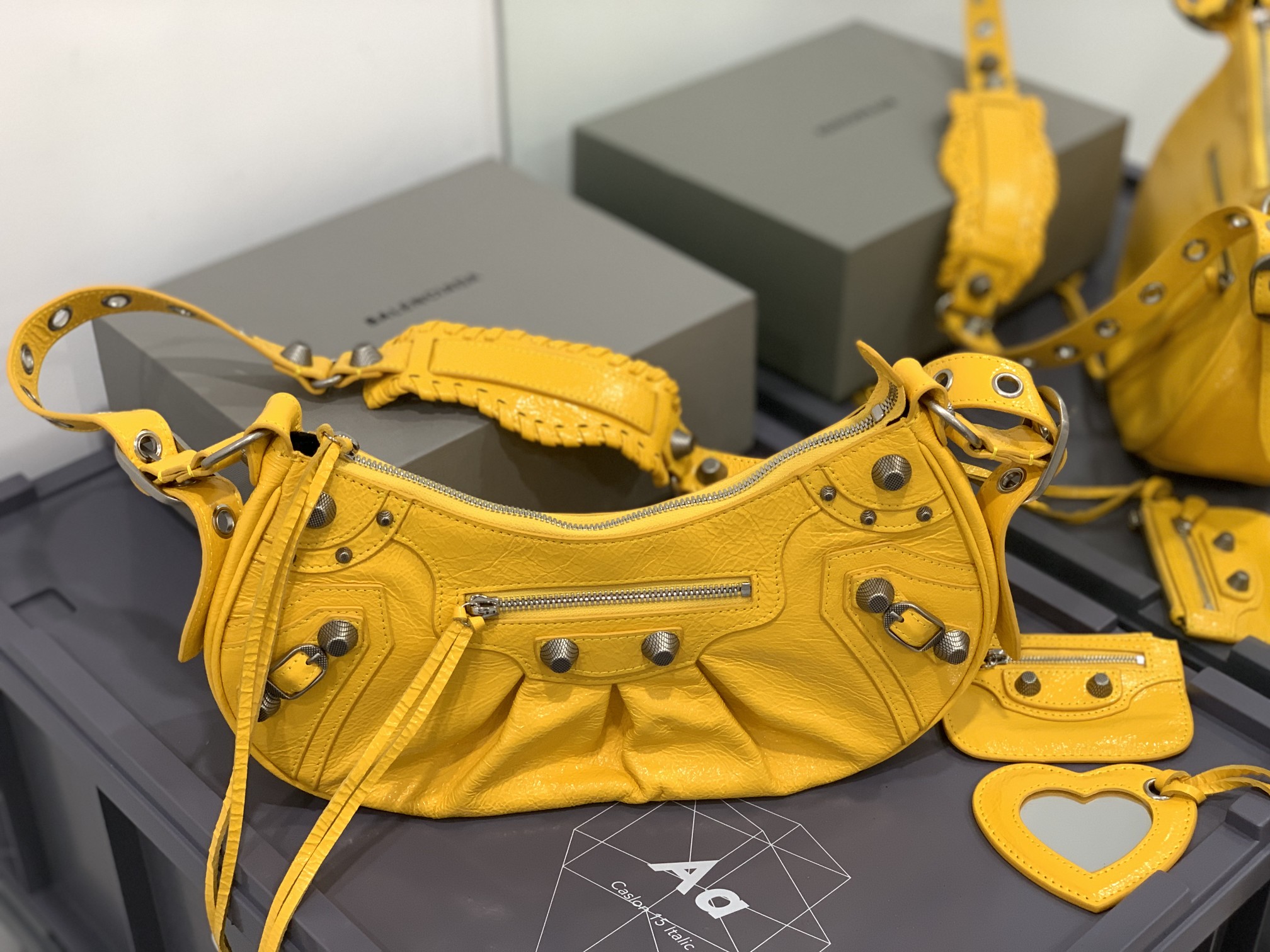 B*alenciaga Bag Top Quality 33x16x8.4cm