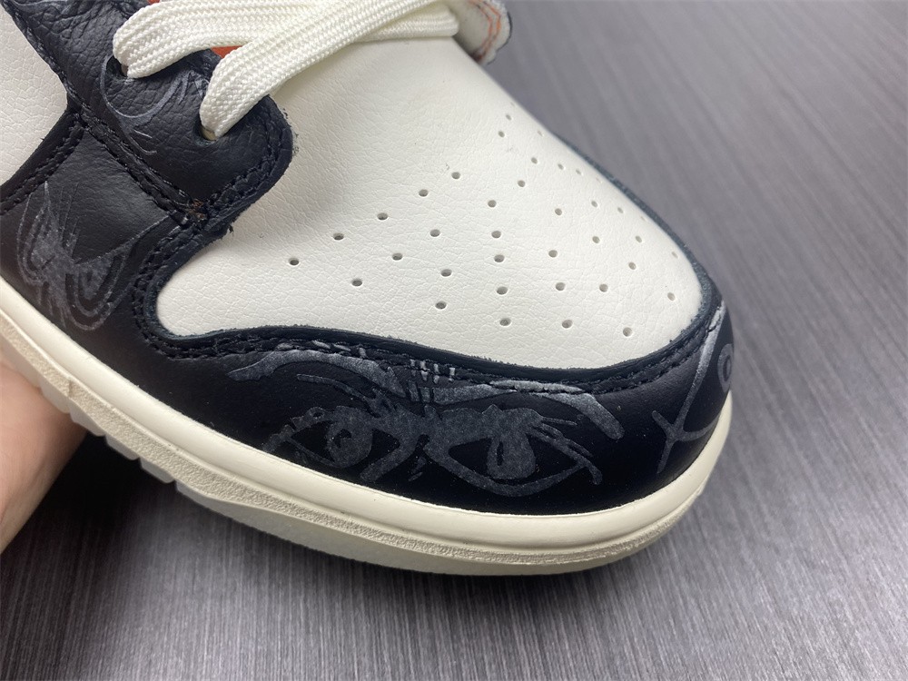 from Nike SB Dunk Low DD3357-100