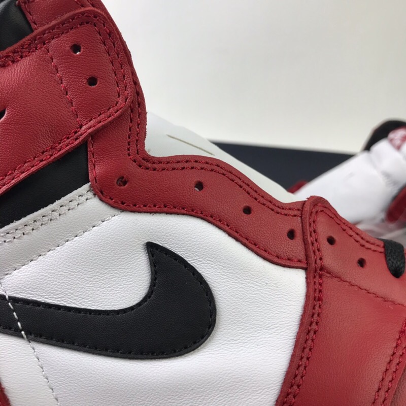 Air Jordan 1 Chicago 555088-101