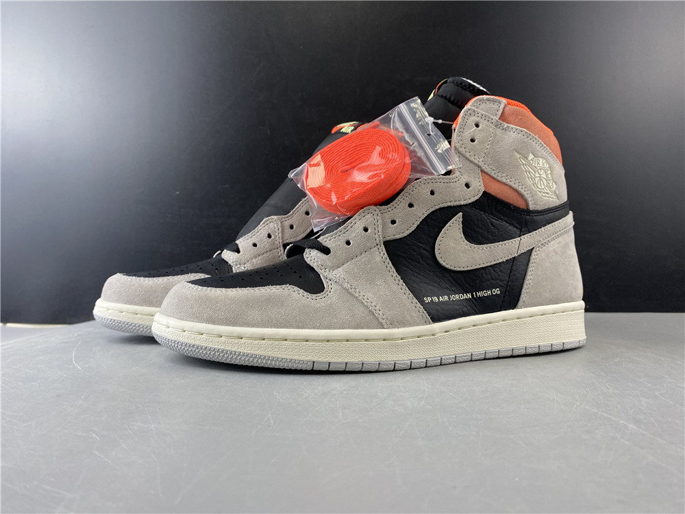 Air Jordan 1 Retro High OG Neutral Grey 555088-018