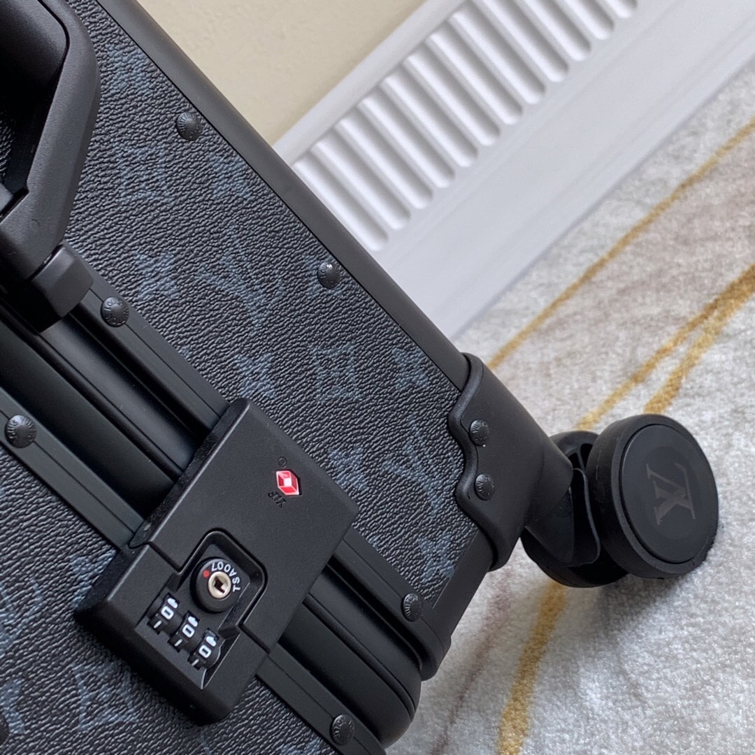 L*ouis V*uitton Luggage