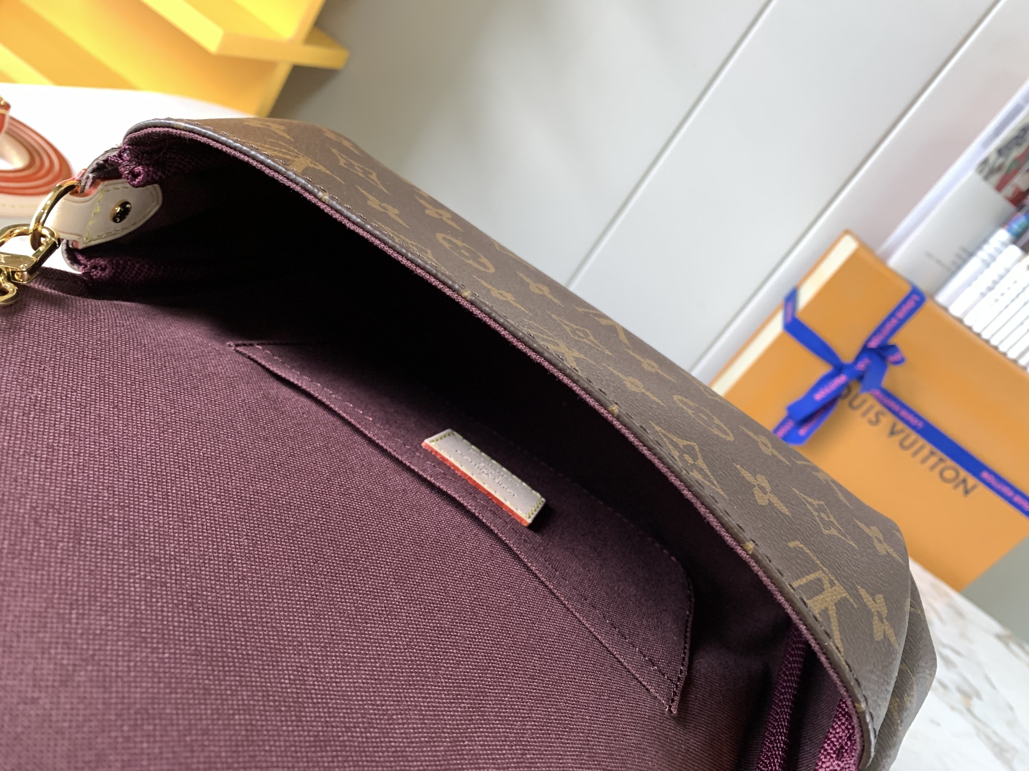 L*ouis V*uitton Bag Top Quality 26*15*4CM