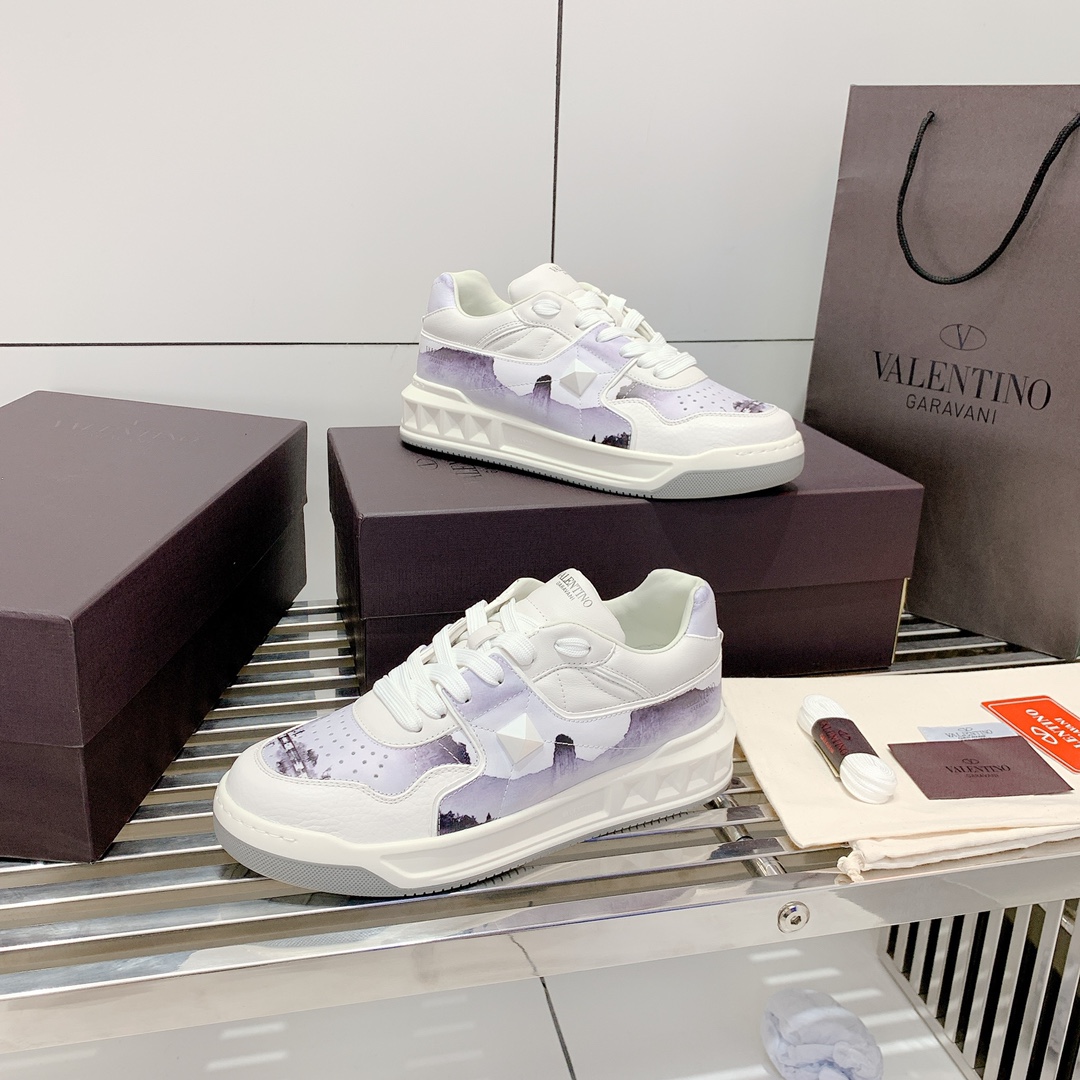 Men Women 𝑉*𝐴𝐿𝐸𝑁𝑇𝐼𝑁𝑂 Top Sneakers