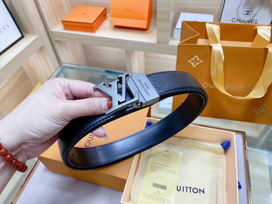 L*ouis V*uitton Belts Top Version