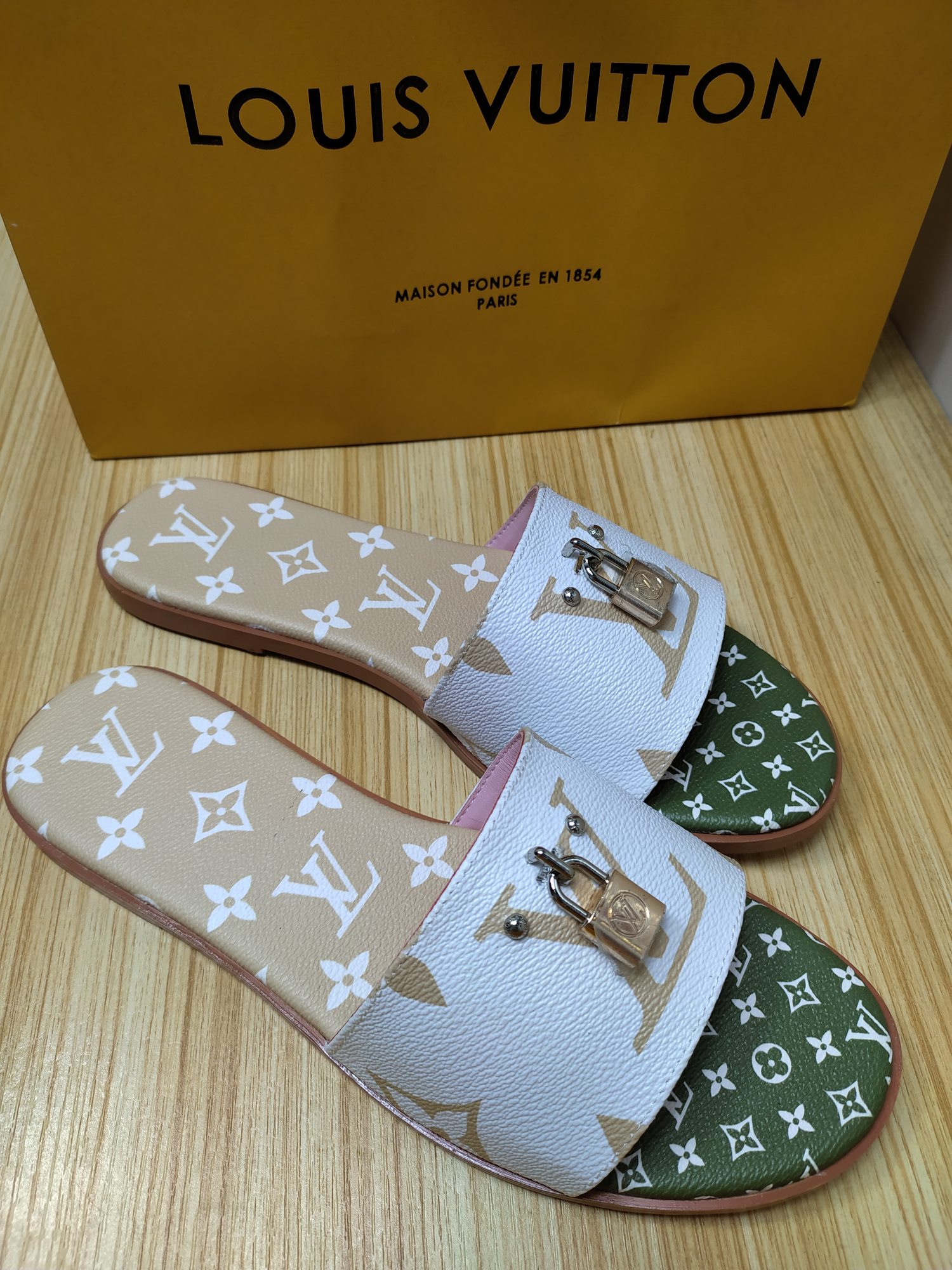 Women L*ouis V*uitton Top Slippers