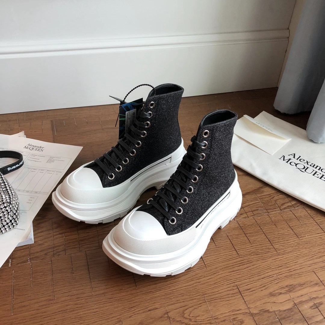 A*exander M*queen Sneaker