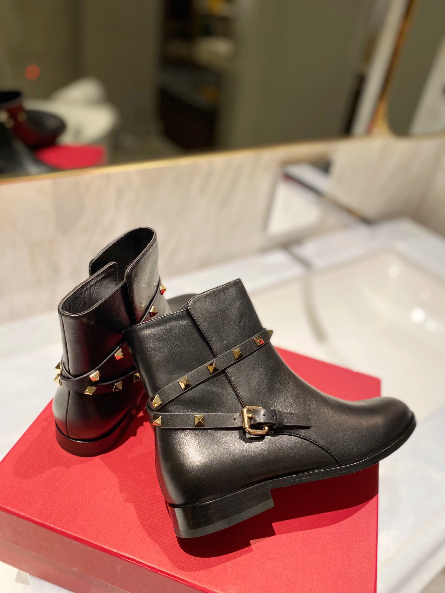 Women π*π΄πΏπΈπππΌππ Top Sneakers