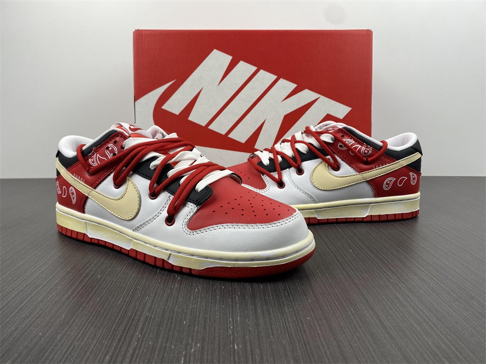 from Nike SB Dunk Low UNIVERSITY RED DD1391-600