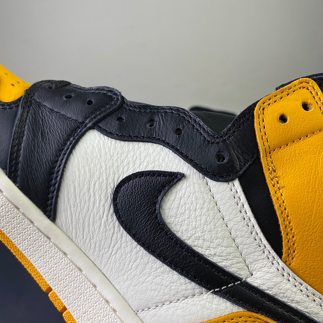 Air Jordan 1 Yellow Toe 555088-711