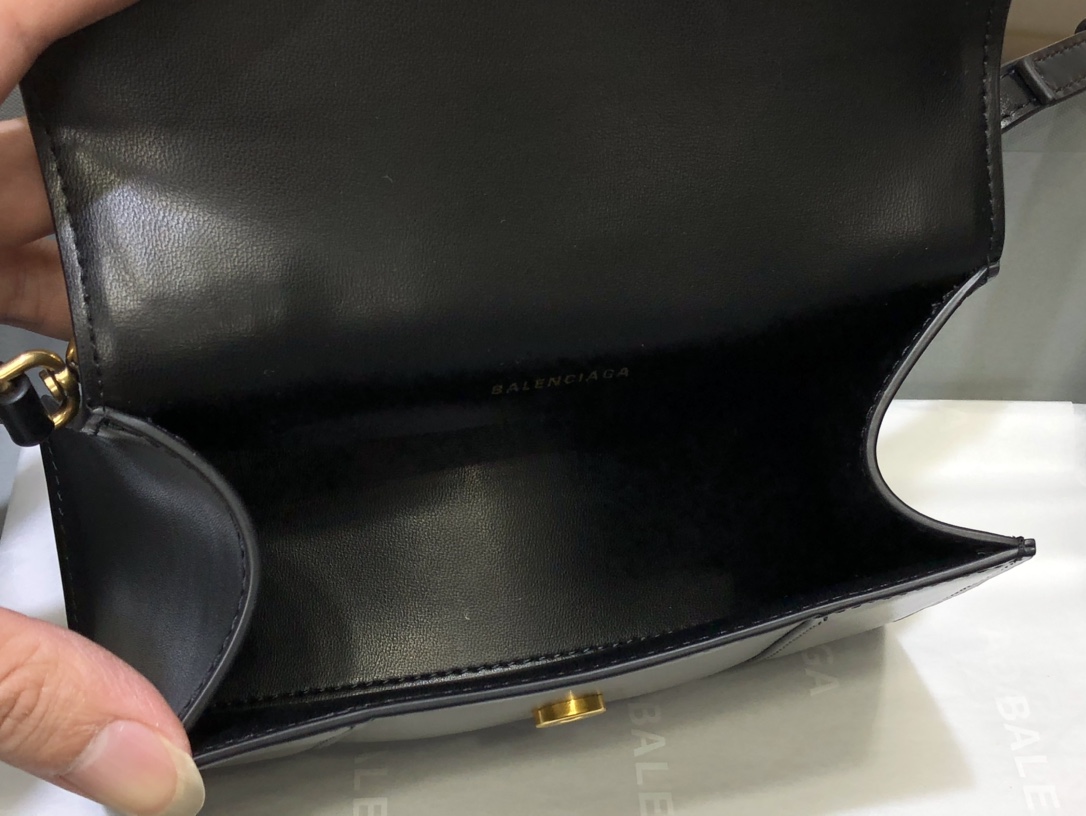 B*alenciaga Bag Top Quality