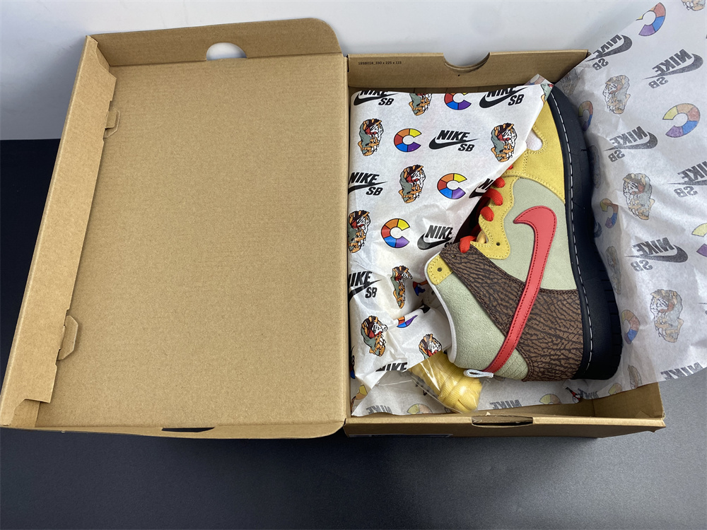 from Nike SB Dunk High CZ2205-700