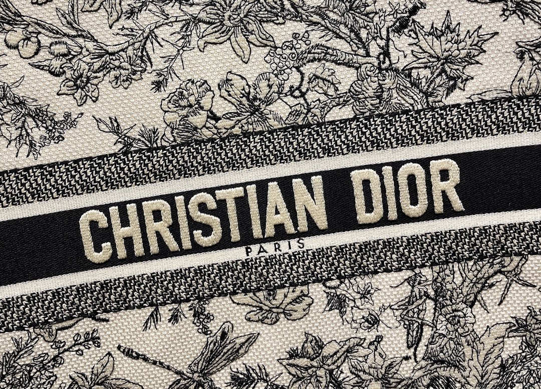 D*ior Bag Top Quality