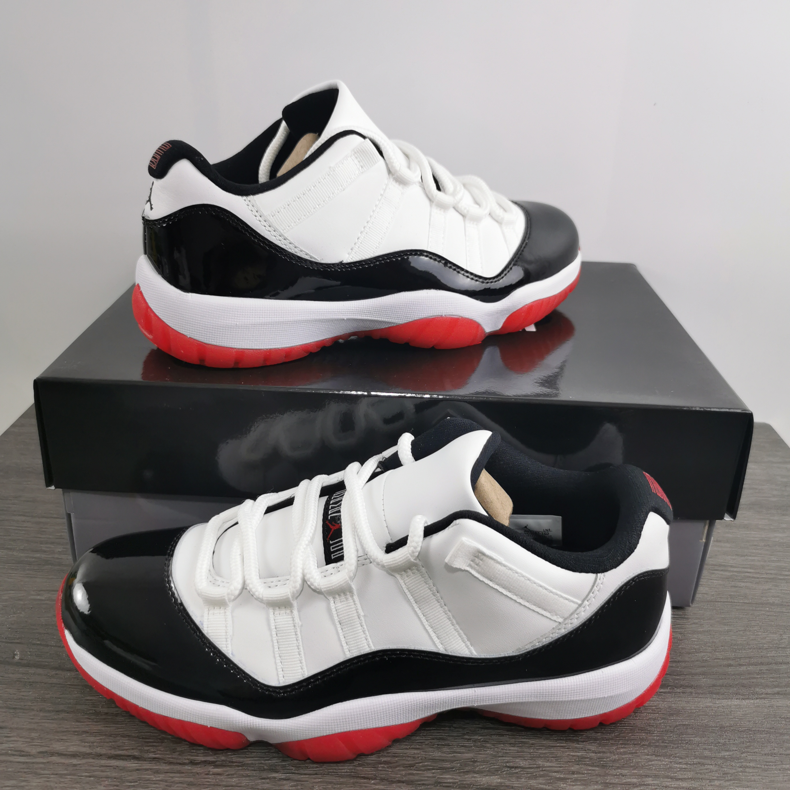 Air Jordan 11 Low AV2187-160