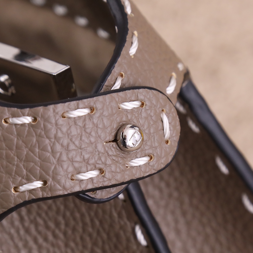 F*endi Bag Top Quality 27*11*20CM