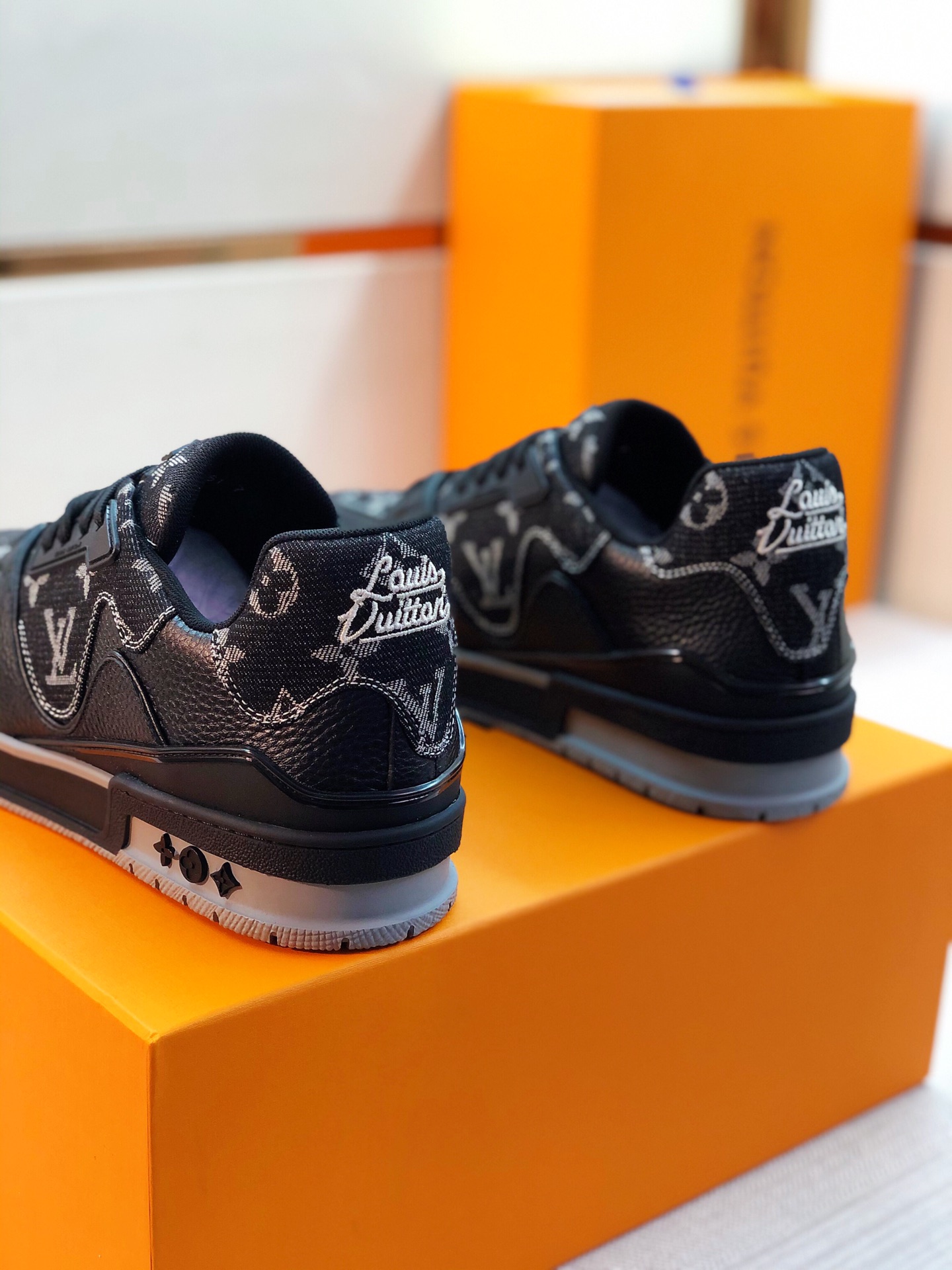 Men L*ouis V*uitton Top Sneaker