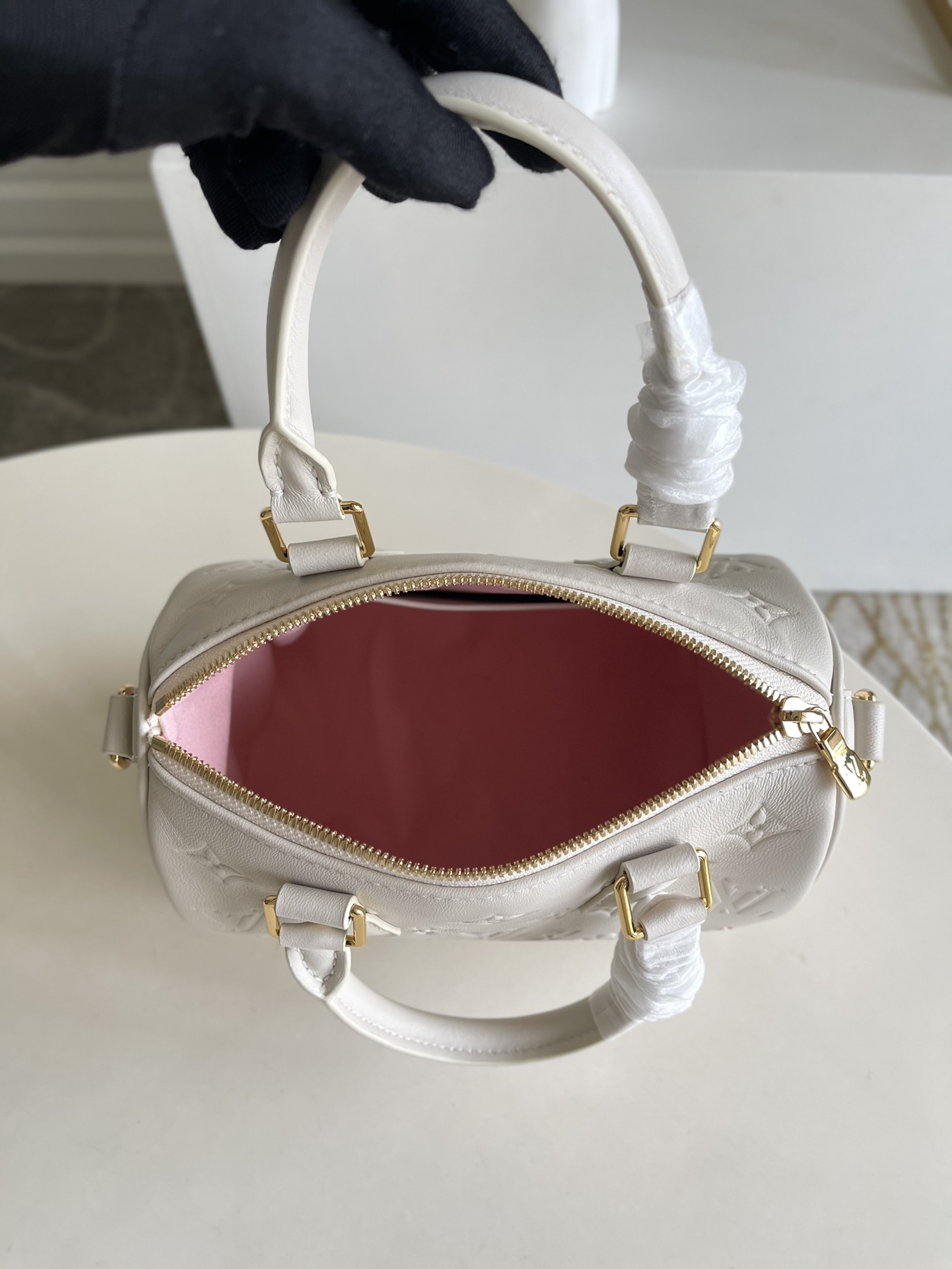 L*ouis V*uitton Bag Top Quality 22 x 19 x 13 CM