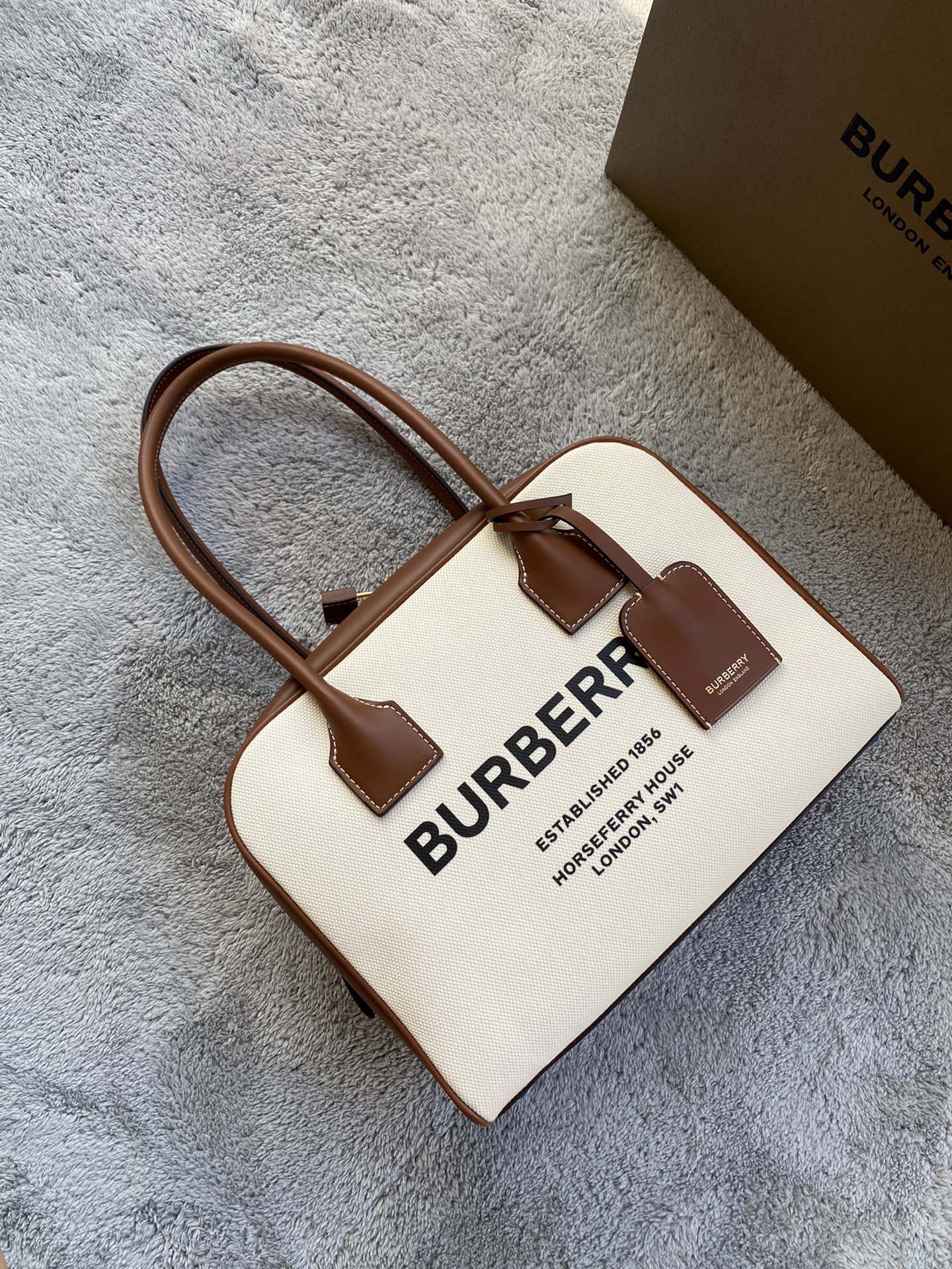 B*urberry Bag Top Quality 30*11*22.5cm