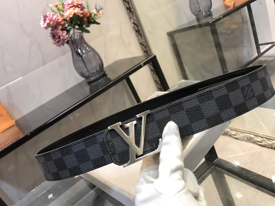 L*ouis V*uitton Belts Top Version