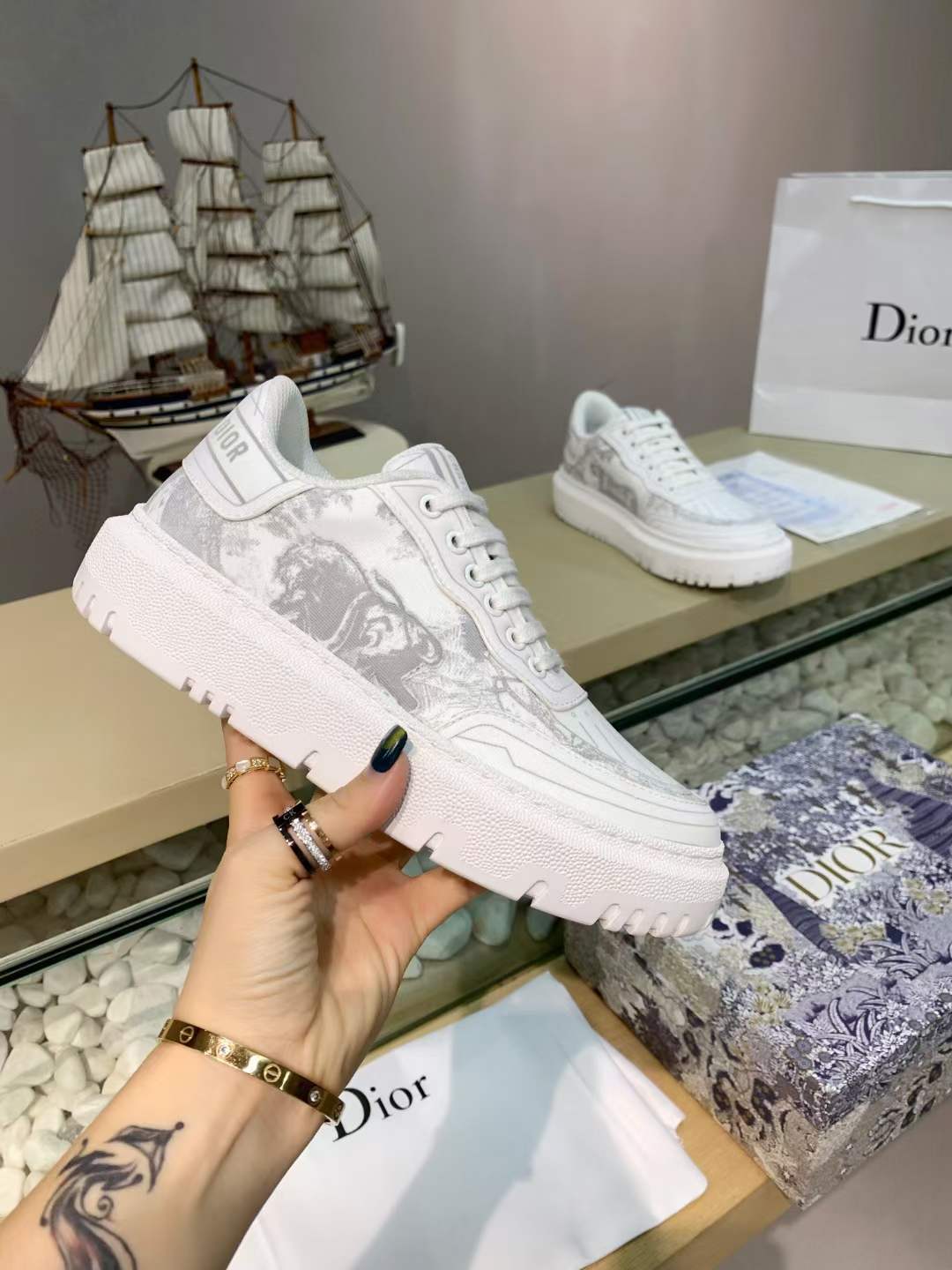 Men Women D*or Top Sneaker