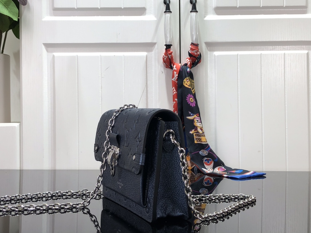 L*ouis V*uitton Bag Top Quality 19*12.5*4CM