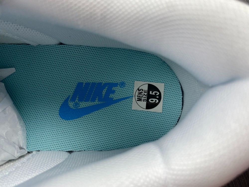 from Nike SB Dunk Low Barber Shop DH7614-500