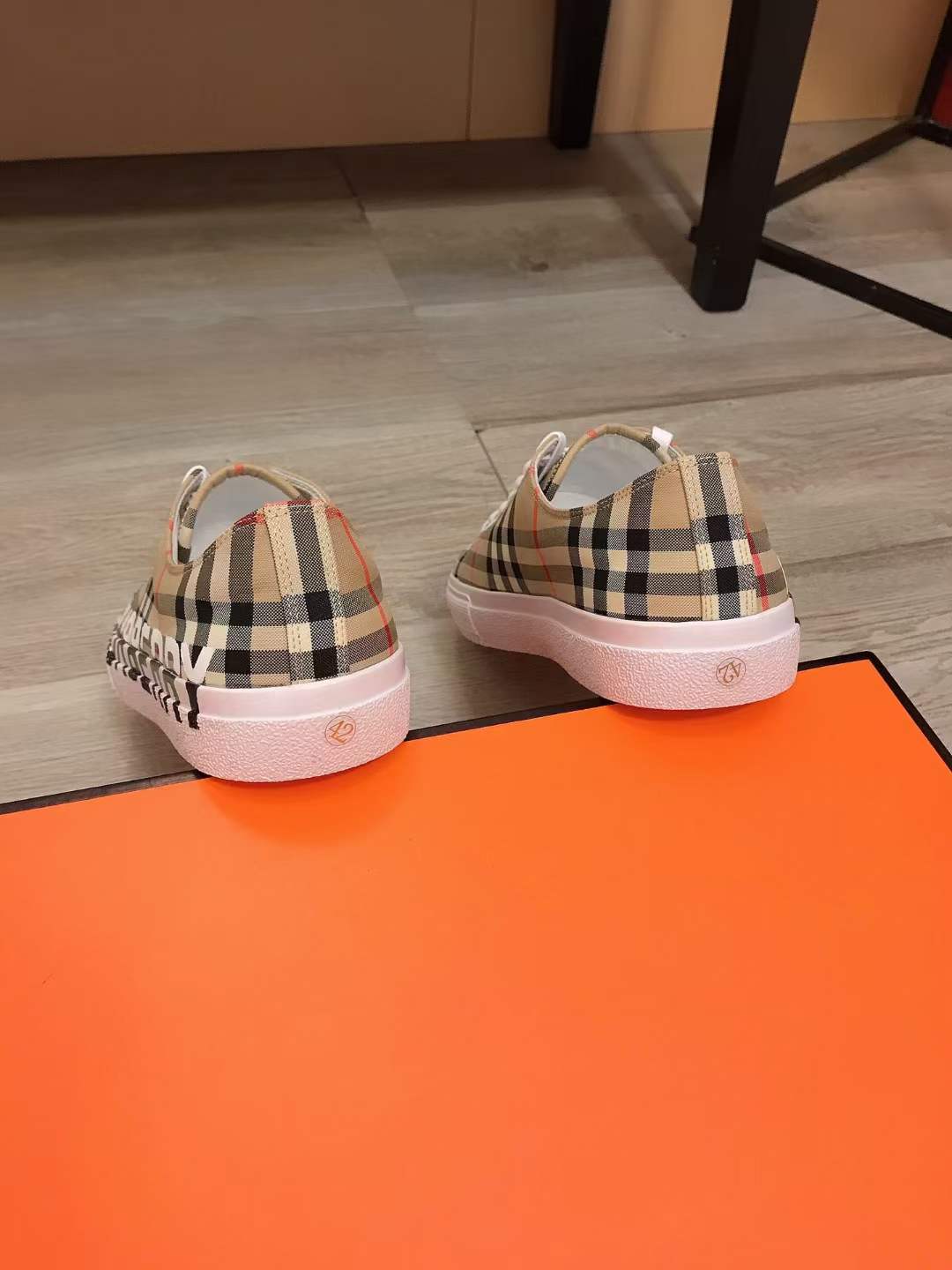 Men B*urberry Top Sneaker