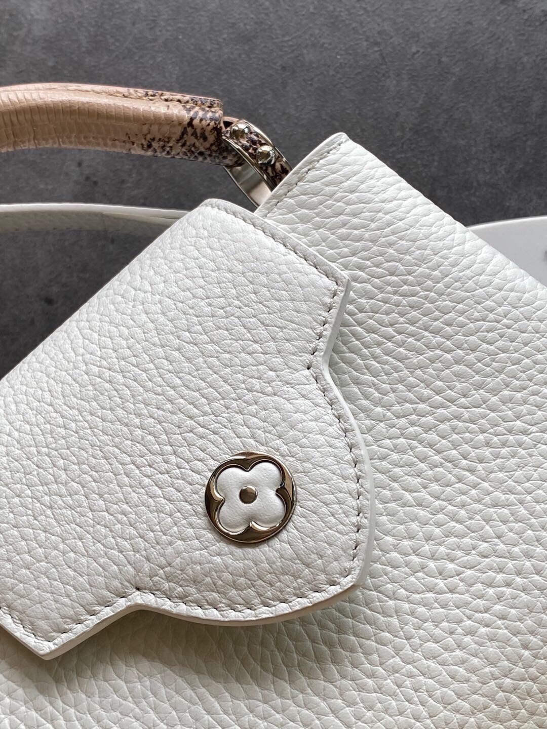 L*ouis V*uitton Bag Top Quality 21x14x8CM