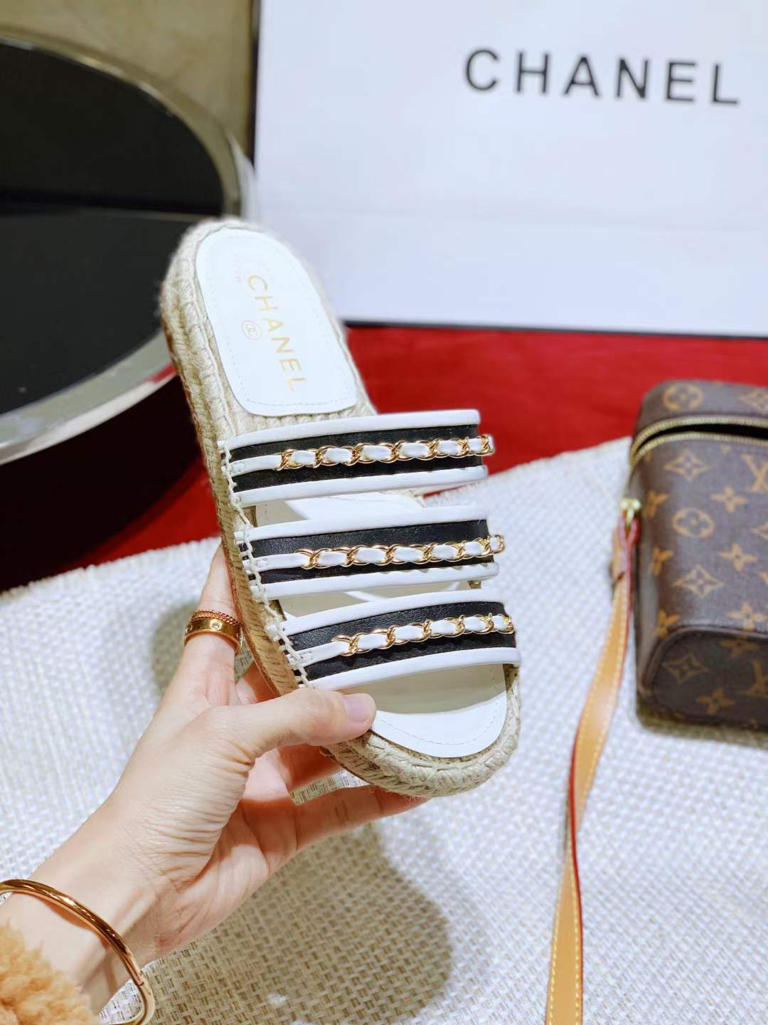 Women C*hanel Top Slippers