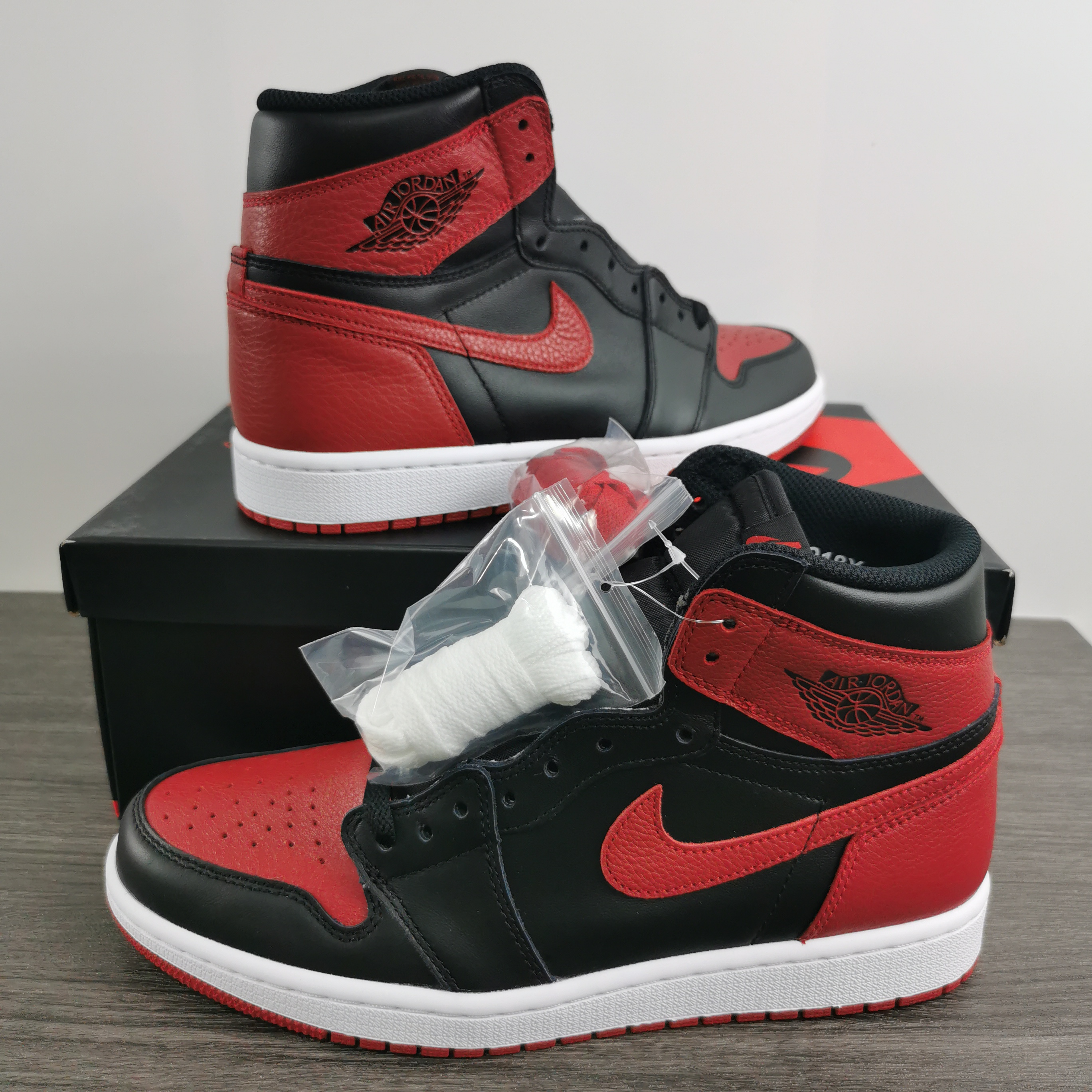 Air Jordan 1 Banned 555088-001