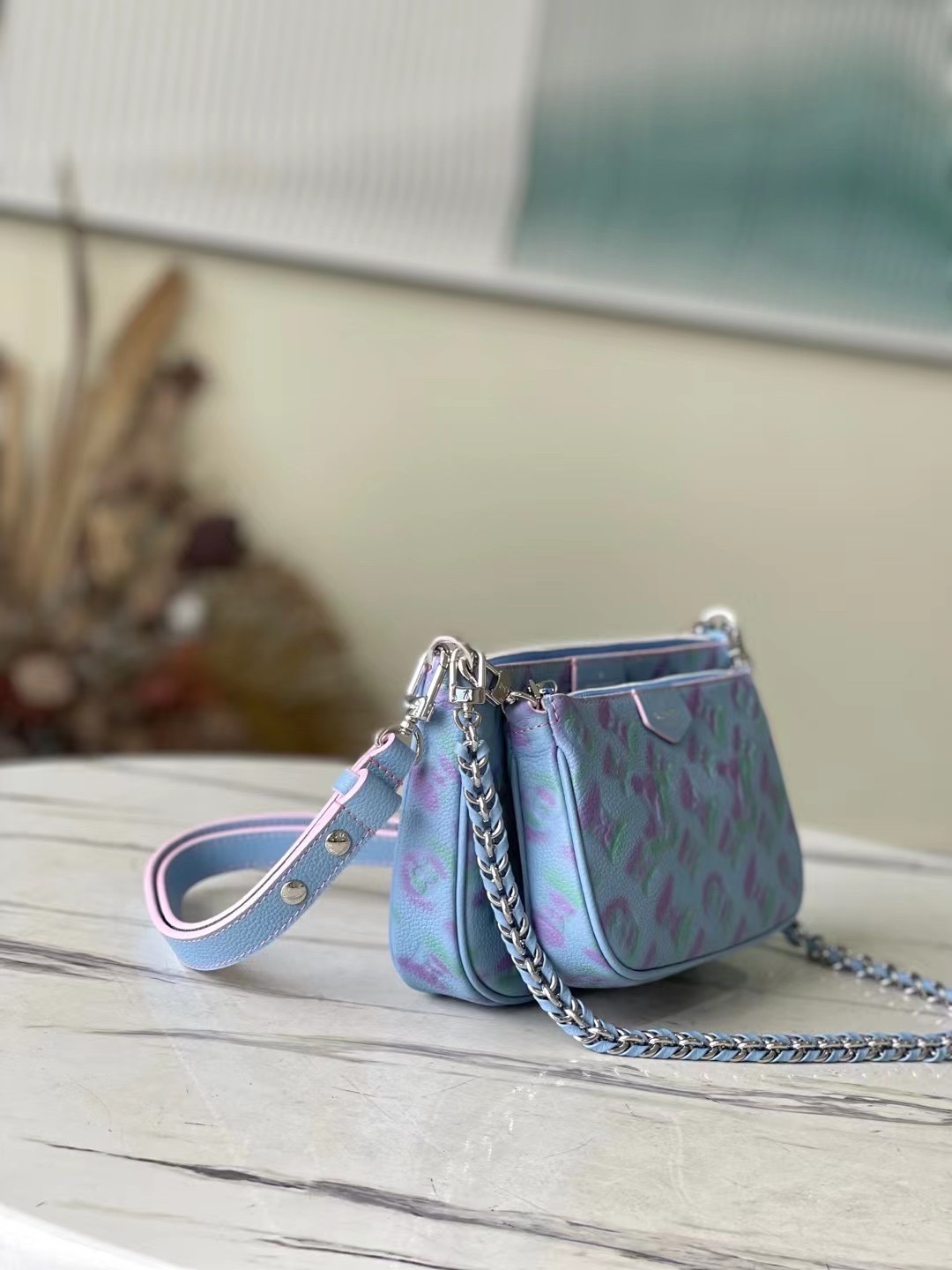 L*ouis V*uitton Top Bag 24*13.5*4CM