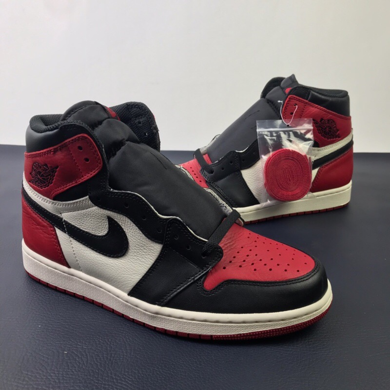 Air Jordan 1 Bred Toe 555088-610