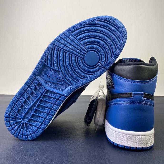Air Jordan 1 High OG “Dark Marina Blue”
