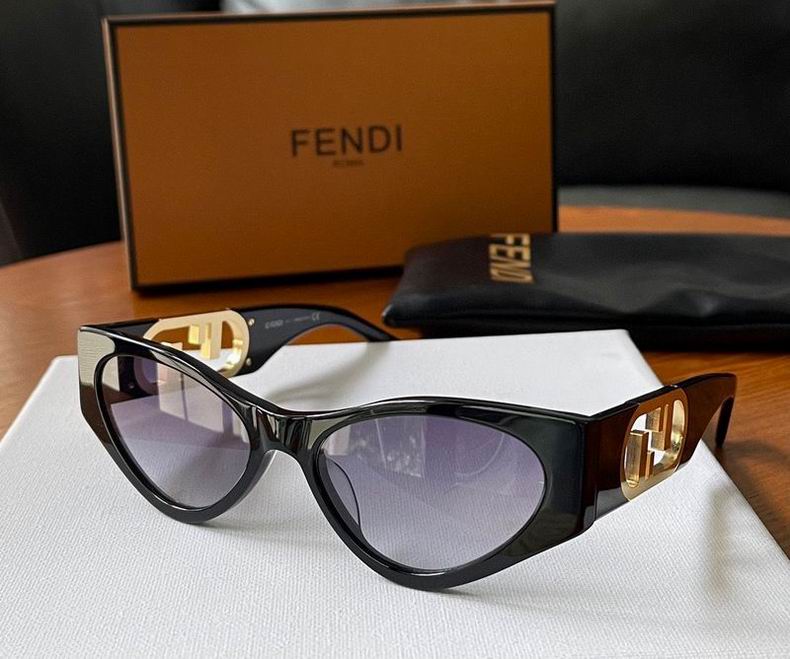 F*endi Glasses Top