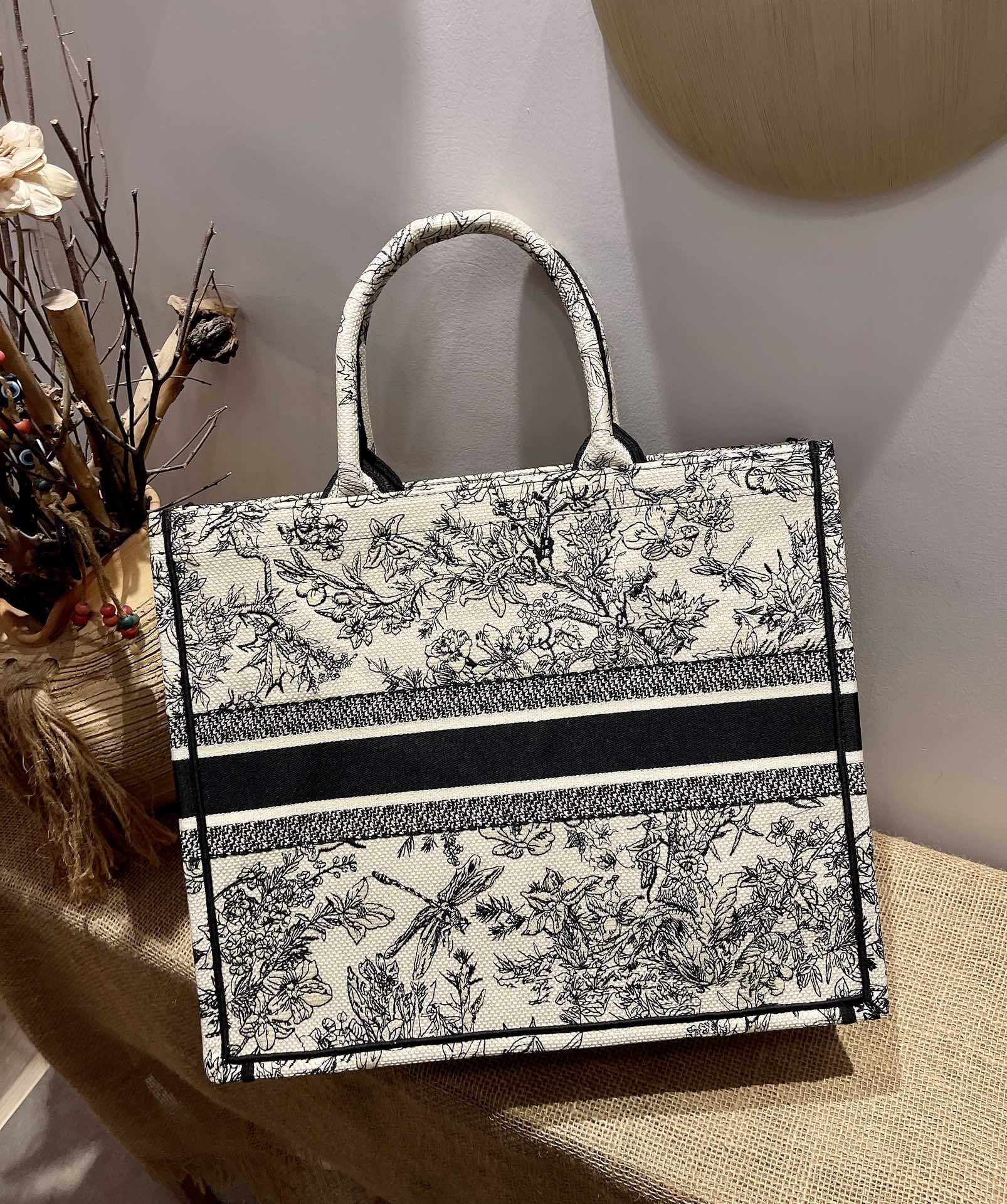 D*ior Bag Top Quality